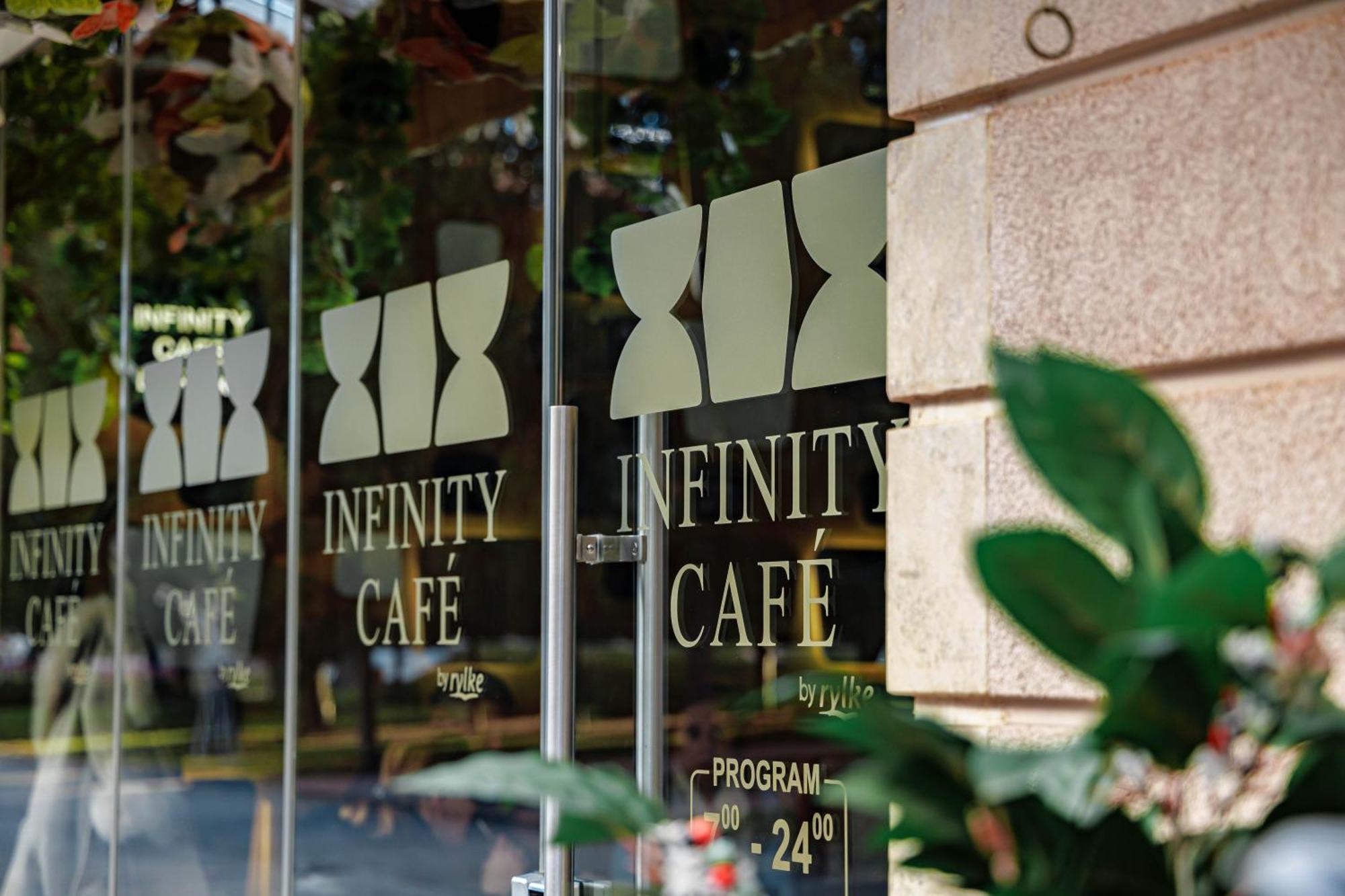 Pensiunea Infinity Târgu Jiu Eksteriør bilde